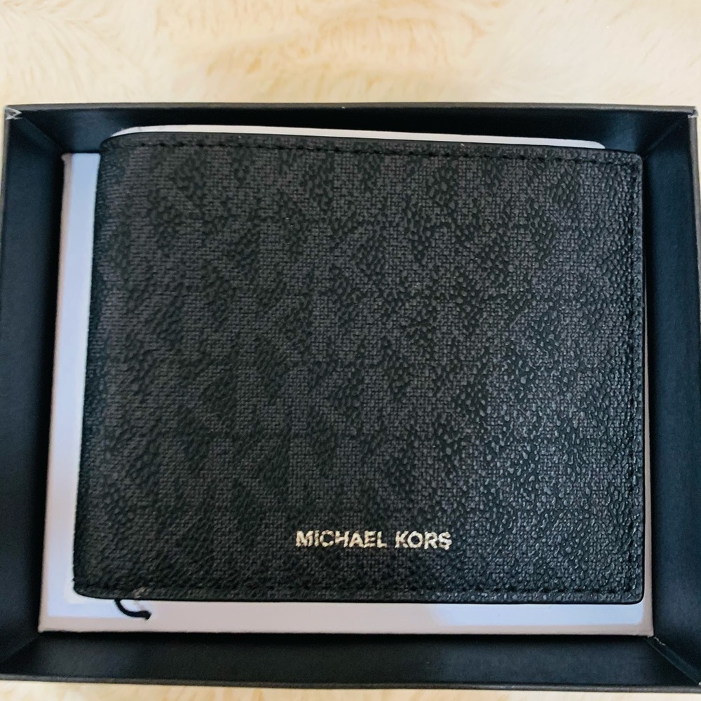 Michael Kors Jet Set Wallet